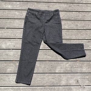 Ruby Rd: Women’s Pull On Stretch Black Denim Jeans. Size 16.